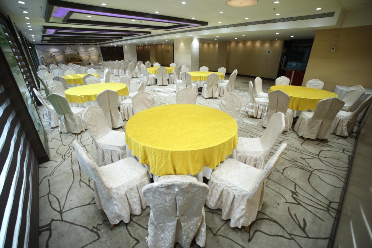 The Byke Suraj Plaza Pure Veg, Thane Exterior photo