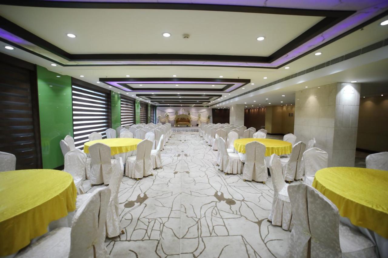 The Byke Suraj Plaza Pure Veg, Thane Exterior photo