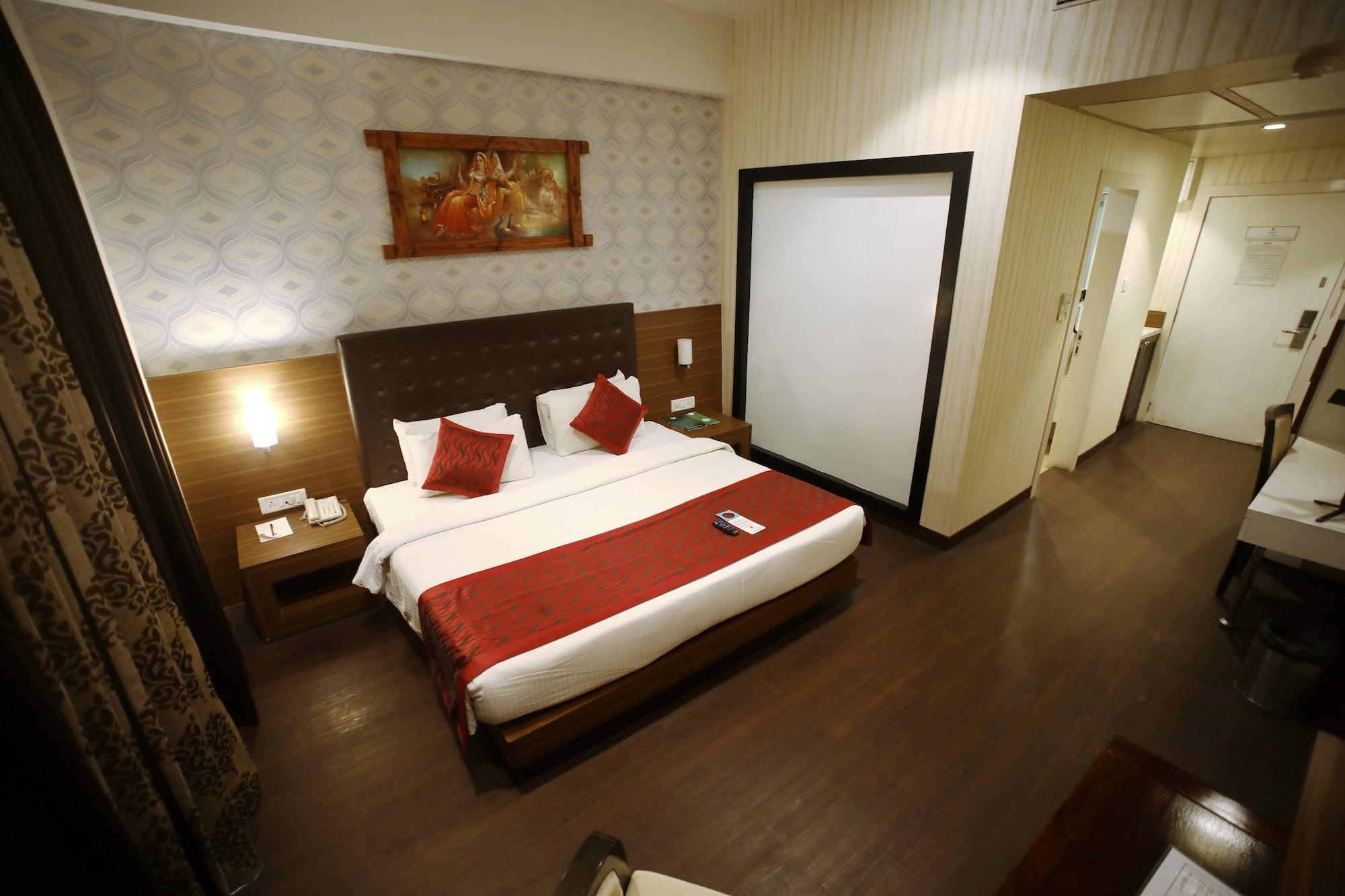 The Byke Suraj Plaza Pure Veg, Thane Exterior photo