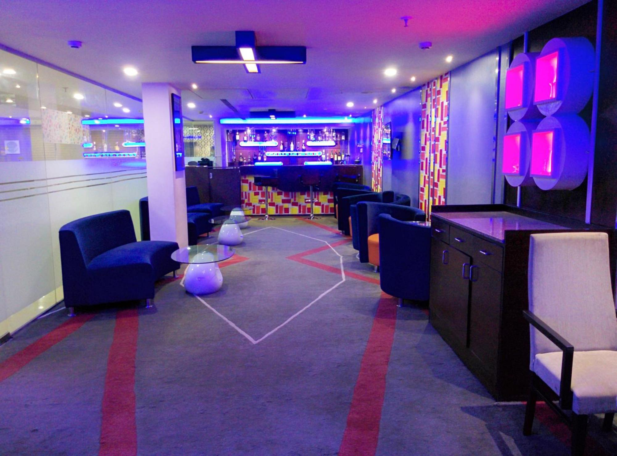 The Byke Suraj Plaza Pure Veg, Thane Exterior photo