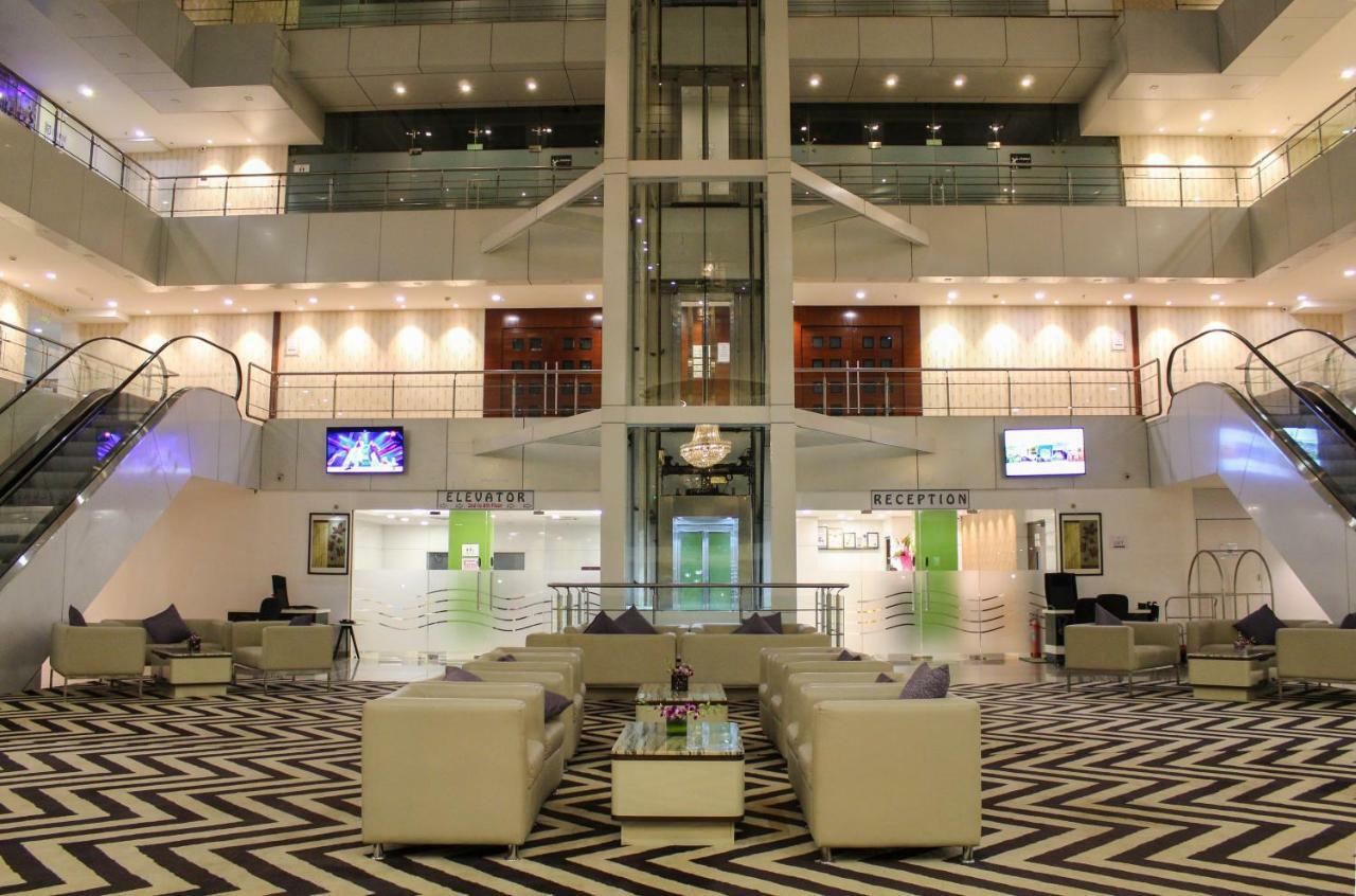 The Byke Suraj Plaza Pure Veg, Thane Exterior photo