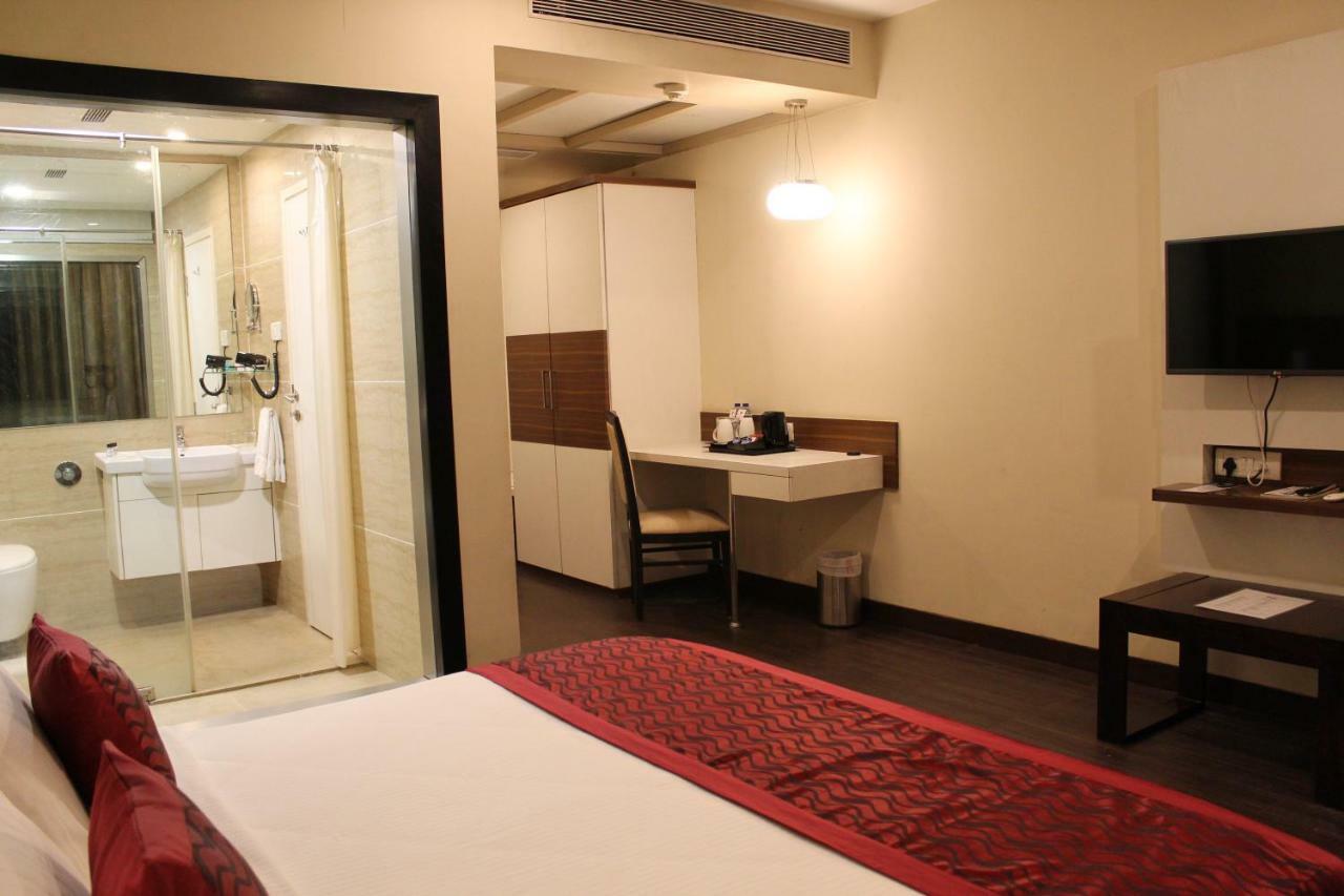 The Byke Suraj Plaza Pure Veg, Thane Exterior photo